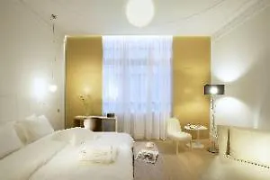 The Excelsior Small Luxury Hotels Of The World contacts